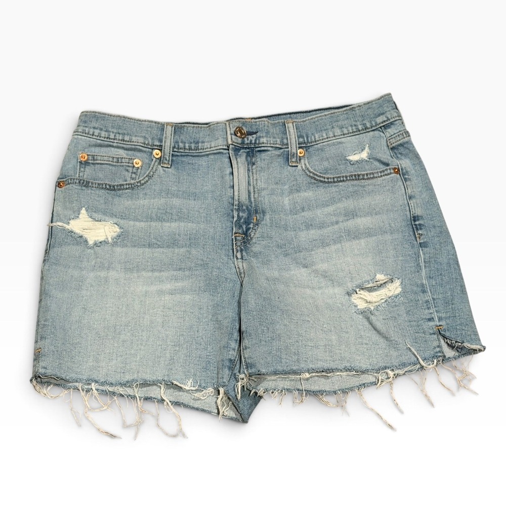 Gap 5 Inch Girlfriend Short Mid Rise Light Wash Distressed Fray Hem Denim 30 10R